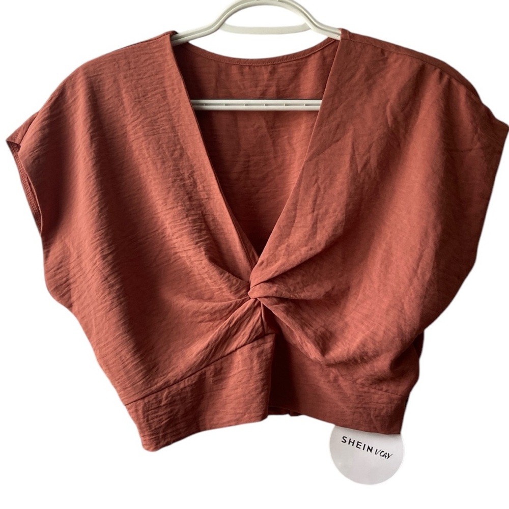 SHEIN WOMEN’S REDWOOD CROP TOP SIZE M